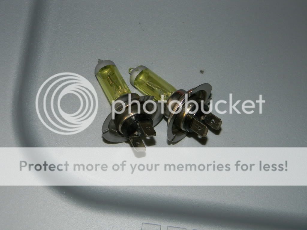 H7 Bulbs,R32 spoiler,hid's, cpillar,rain guards, mud flaps VW Vortex