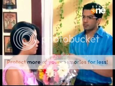 https://i731.photobucket.com/albums/ww311/dmg_abhiniki/march%202009/DillMillGaye_9thMarch-flowers_1__00.jpg vspace5